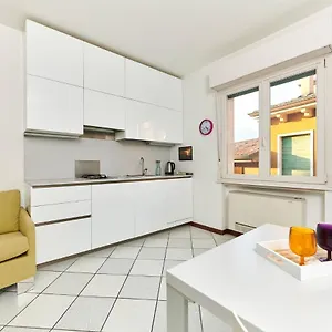 https://appartamenti-del-corso-306.hotelinveneto.com