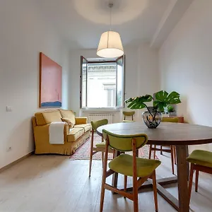 https://mamo-florence-cavour-apartments.it-tuscanyhotel.com